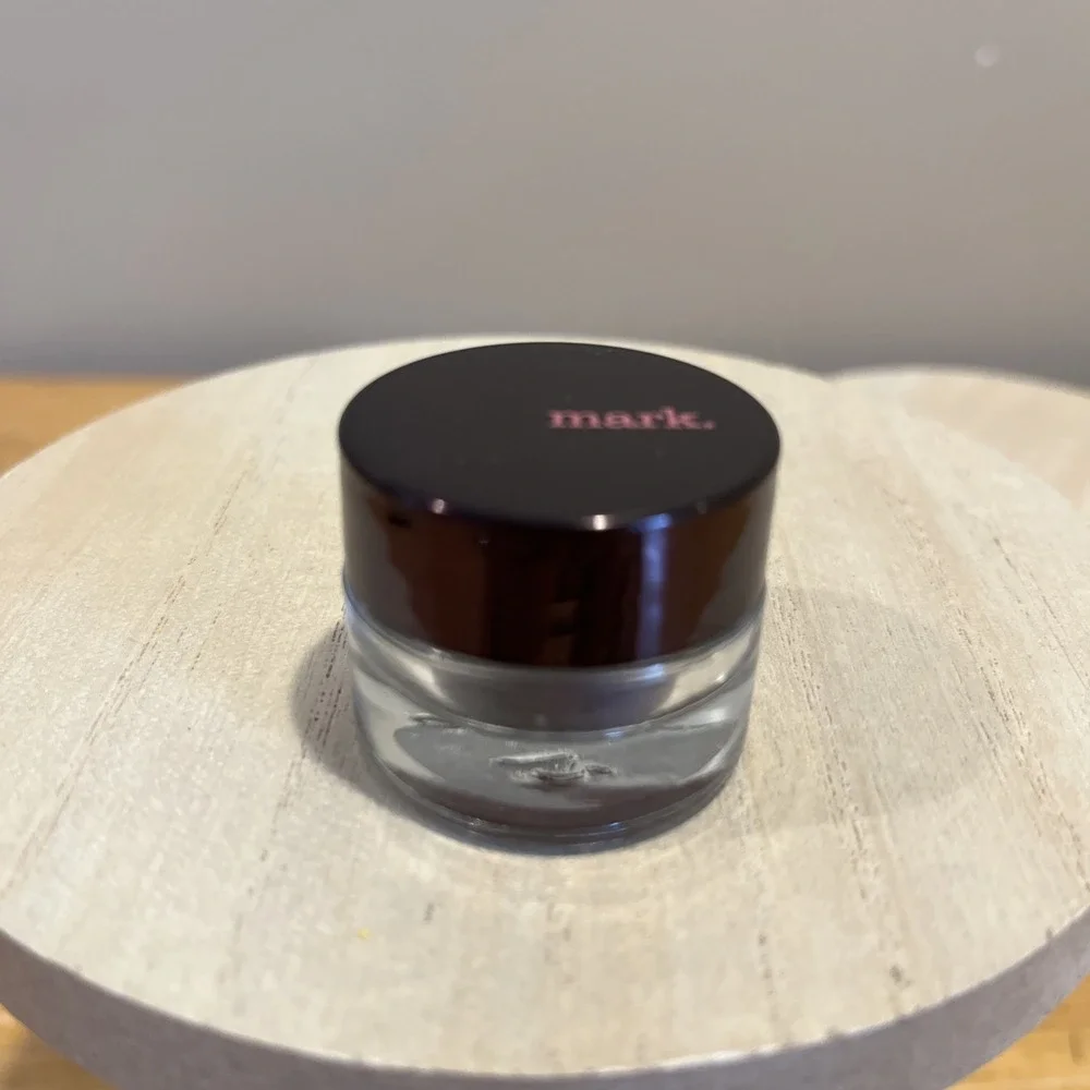 Buenos Aires Vibe Mark. Saved By The Gel Waterproof Eyeliner Morado Sealed‎